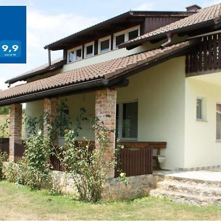 Apartman "Bogut" 슬루니 외부 사진
