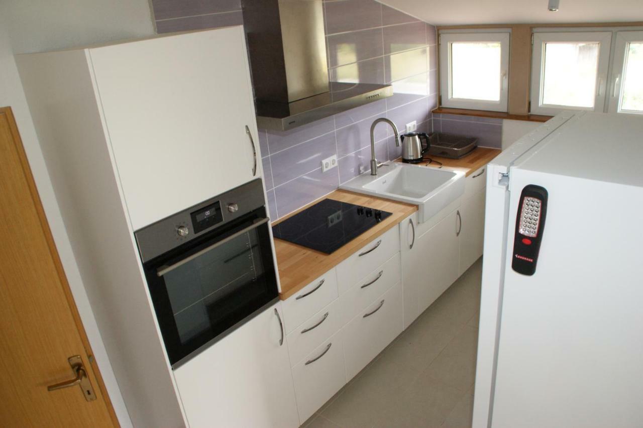 Apartman "Bogut" 슬루니 외부 사진