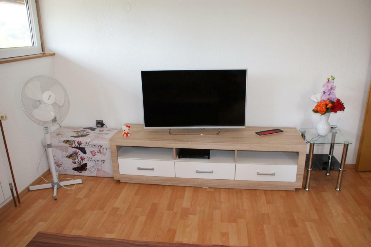Apartman "Bogut" 슬루니 외부 사진