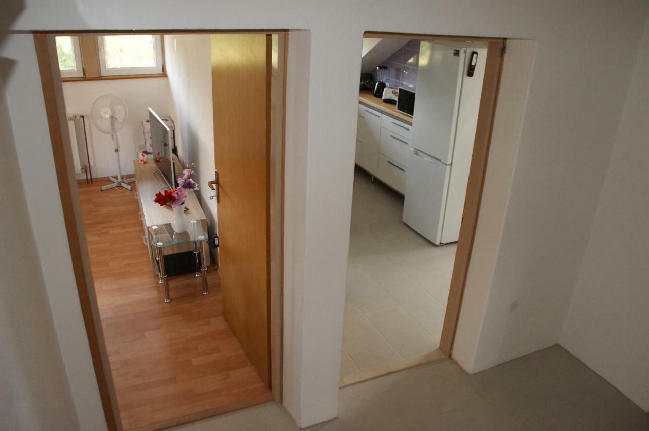 Apartman "Bogut" 슬루니 외부 사진